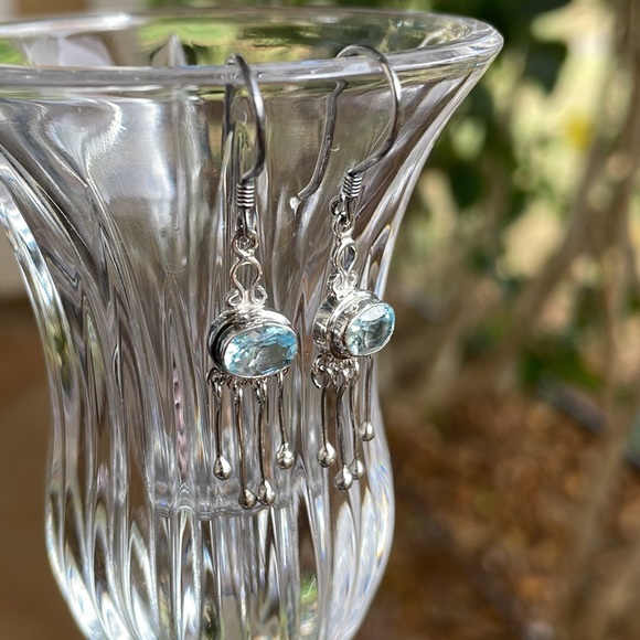 ✨SOLD✨Beautiful 925 Silver and Oval Aquamarine Earrings - Picture 8 of 17